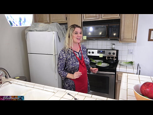 ❤️ Belle-mère qui le traie dans la cuisine avant son rendez-vous. ️ Vidéo de baise at porn fr.yh9n.top ❌️