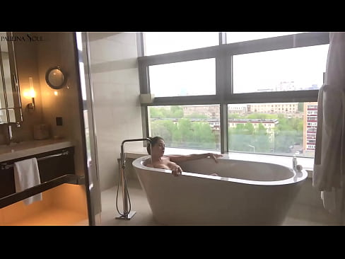 ❤️ Une énorme nana se branlant passionnément la chatte dans la salle de bains ️ Vidéo de baise at porn fr.yh9n.top ❌️